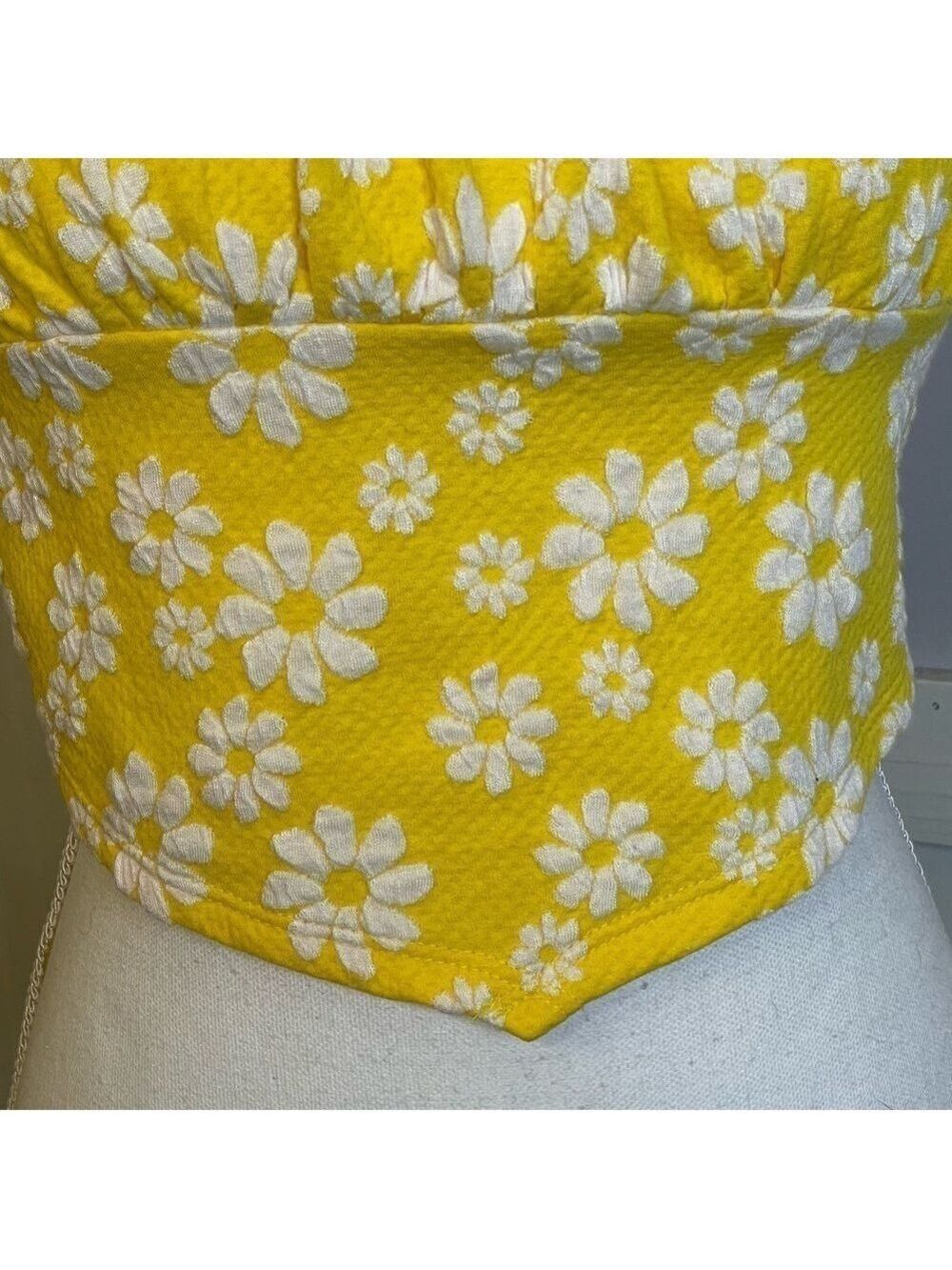 Yellow Daisy Floral Halter Crop Top Julia by J Love Size L - Picture 5 of 13